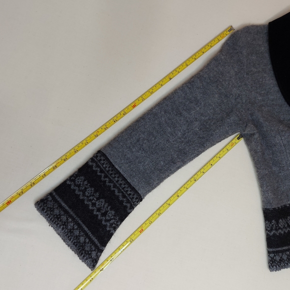 Elegant 100% Grey Wool Jacket Size Small - Picture 8 of 13